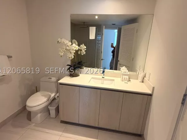 2-bedroom condo for rent in Hollywood - 4010 S Ocean Dr T3507 - MondialRealty