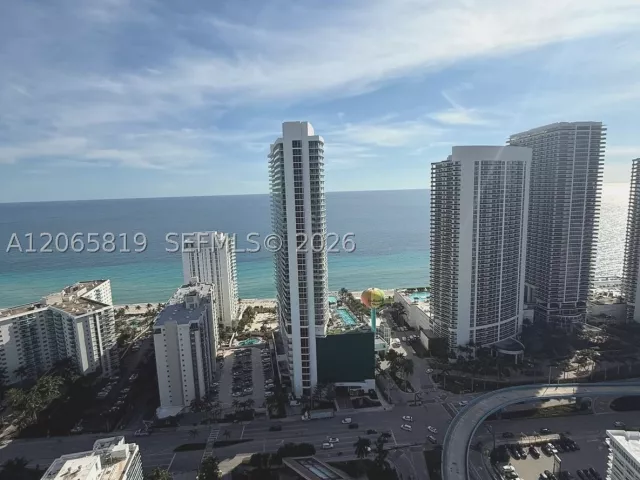 2-bedroom condo for rent in Hollywood - 4010 S Ocean Dr T3507 - MondialRealty