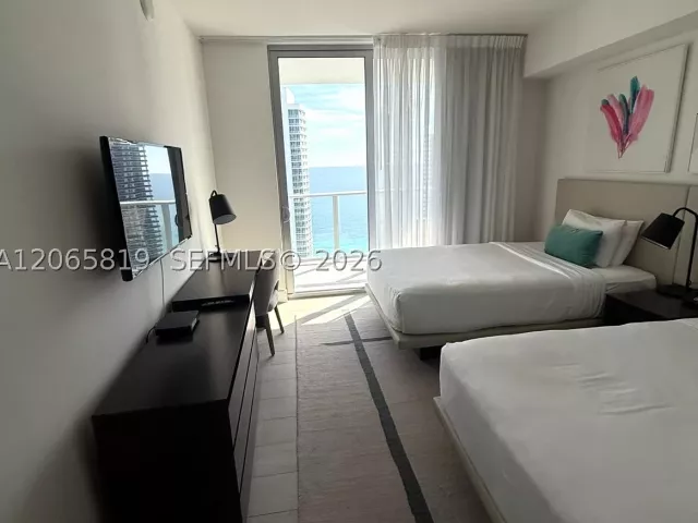 2-bedroom condo for rent in Hollywood - 4010 S Ocean Dr T3507 - MondialRealty