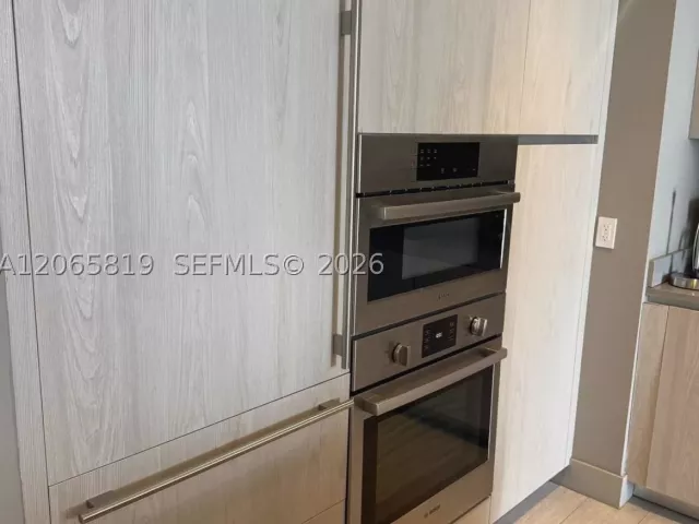 2-bedroom condo for rent in Hollywood - 4010 S Ocean Dr T3507 - MondialRealty