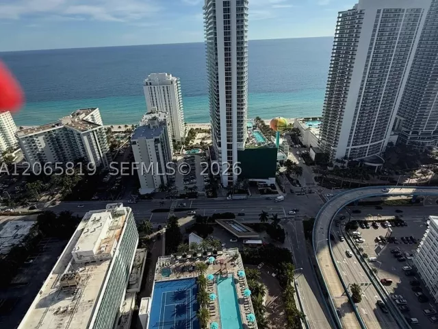 2-bedroom condo for rent in Hollywood - 4010 S Ocean Dr T3507 - MondialRealty