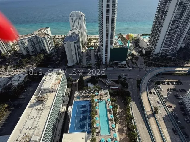 2-bedroom condo for rent in Hollywood - 4010 S Ocean Dr T3507 - MondialRealty