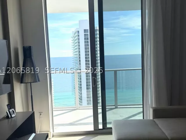 2-bedroom condo for rent in Hollywood - 4010 S Ocean Dr T3507 - MondialRealty