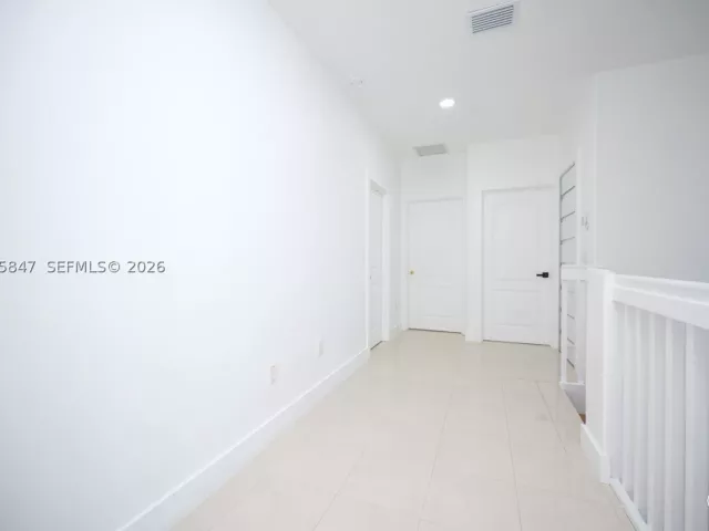 4-bedroom home for sale in Homestead - 1046 NE 17th Ter - MondialRealty