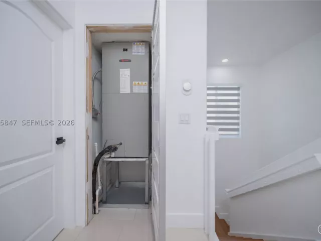4-bedroom home for sale in Homestead - 1046 NE 17th Ter - MondialRealty