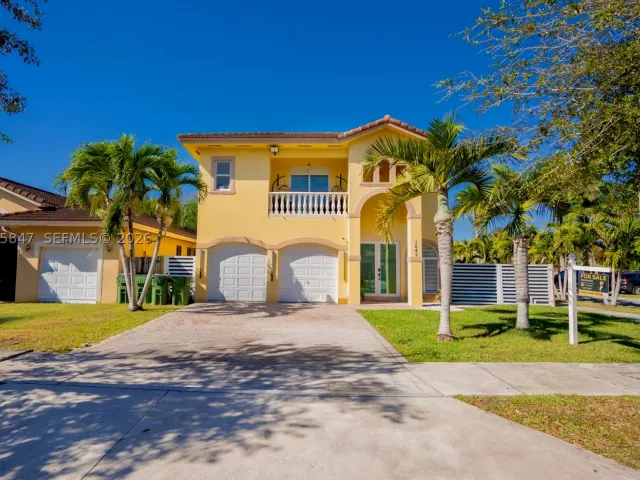 4-bedroom home for sale in Homestead - 1046 NE 17th Ter - MondialRealty