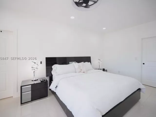 4-bedroom home for sale in Homestead - 1046 NE 17th Ter - MondialRealty