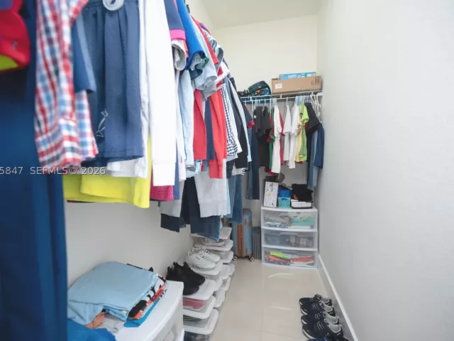 4-bedroom home for sale in Homestead - 1046 NE 17th Ter - MondialRealty