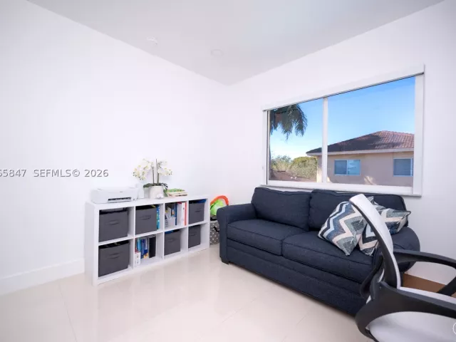 4-bedroom home for sale in Homestead - 1046 NE 17th Ter - MondialRealty