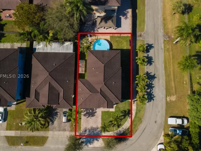 4-bedroom home for sale in Homestead - 1046 NE 17th Ter - MondialRealty