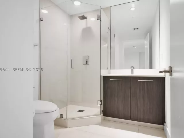 1-bedroom condo for sale in Miami - 55 SW 9th St 3504 - MondialRealty