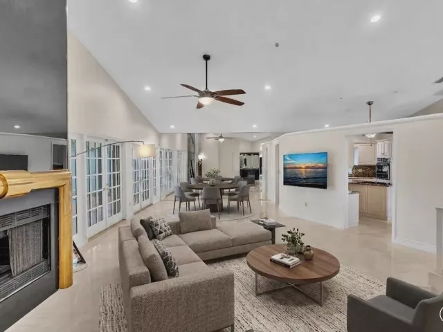 3-bedroom home for rent in Boca Raton - 22595 ESPLANADA Circle W - MondialRealty