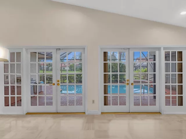 3-bedroom home for rent in Boca Raton - 22595 ESPLANADA Circle W - MondialRealty