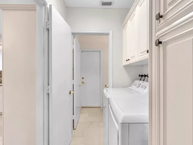 3-bedroom home for rent in Boca Raton - 22595 ESPLANADA Circle W - MondialRealty