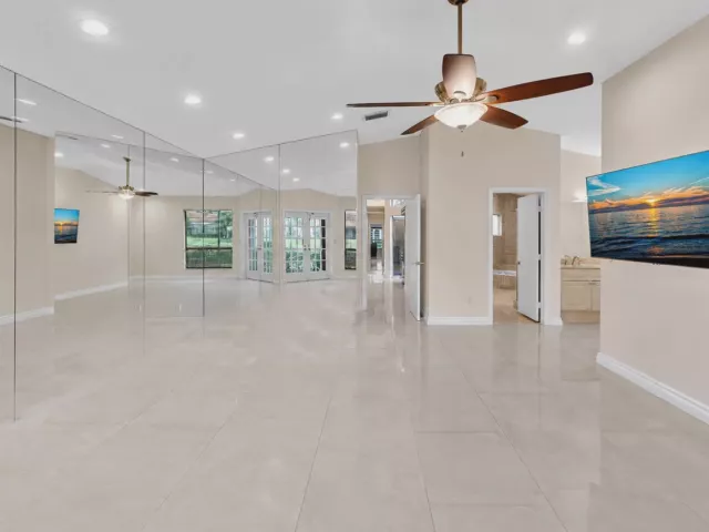 3-bedroom home for rent in Boca Raton - 22595 ESPLANADA Circle W - MondialRealty