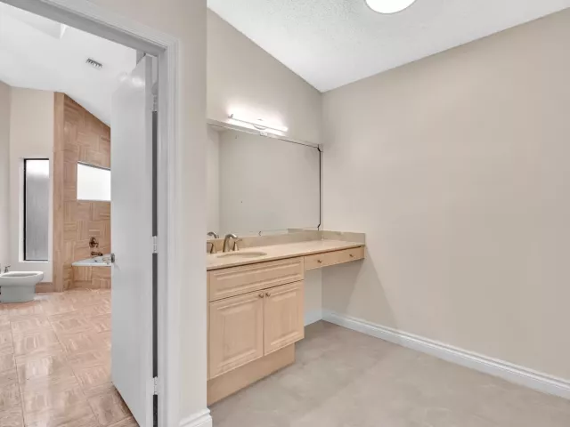 3-bedroom home for rent in Boca Raton - 22595 ESPLANADA Circle W - MondialRealty