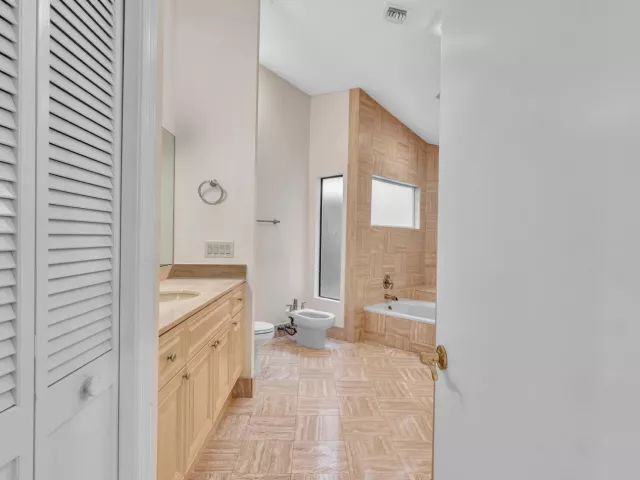 3-bedroom home for rent in Boca Raton - 22595 ESPLANADA Circle W - MondialRealty