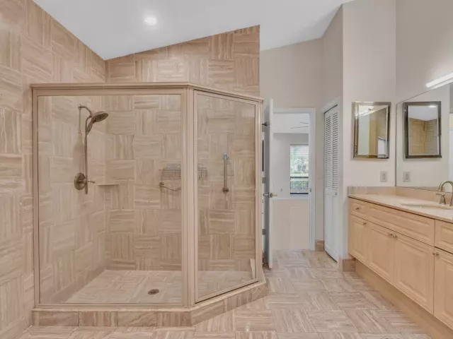 3-bedroom home for rent in Boca Raton - 22595 ESPLANADA Circle W - MondialRealty