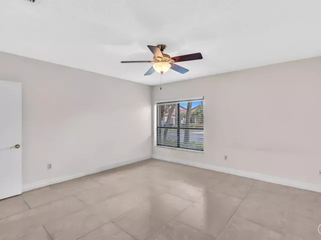 3-bedroom home for rent in Boca Raton - 22595 ESPLANADA Circle W - MondialRealty