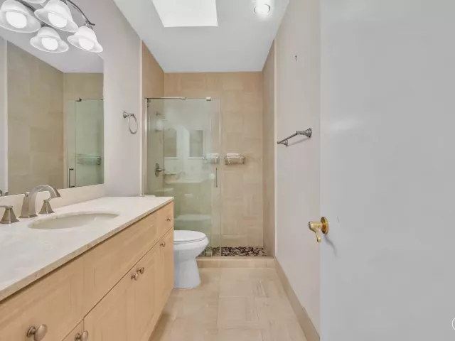 3-bedroom home for rent in Boca Raton - 22595 ESPLANADA Circle W - MondialRealty
