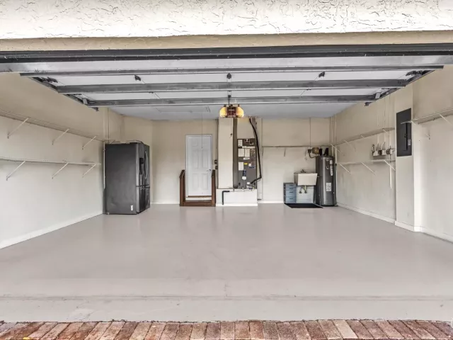 3-bedroom home for rent in Boca Raton - 22595 ESPLANADA Circle W - MondialRealty