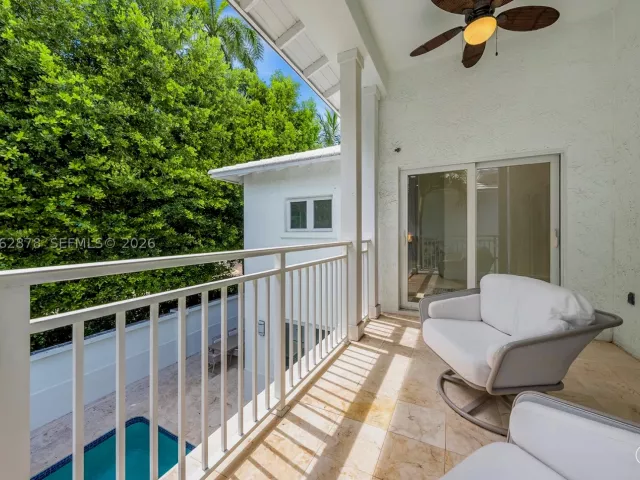 6-bedroom home for rent in Key Biscayne - 6 Coconut Ln - MondialRealty