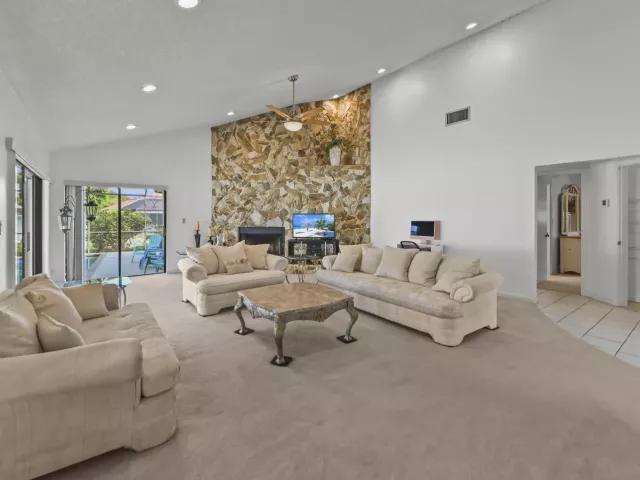 3-bedroom home for sale in Boca Raton - 7131 NW 3rd Avenue - MondialRealty