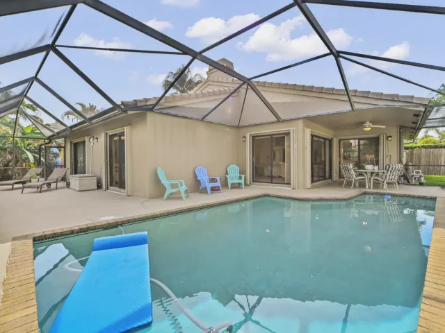 3-bedroom home for sale in Boca Raton - 7131 NW 3rd Avenue - MondialRealty