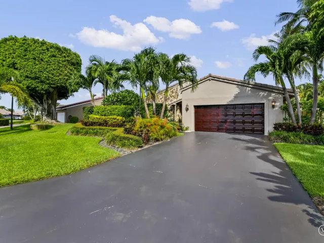 3-bedroom home for sale in Boca Raton - 7131 NW 3rd Avenue - MondialRealty