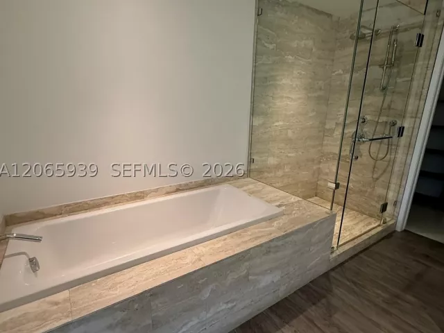 2-bedroom condo for rent in Miami - 2900 NE 7th Ave 1606 - MondialRealty