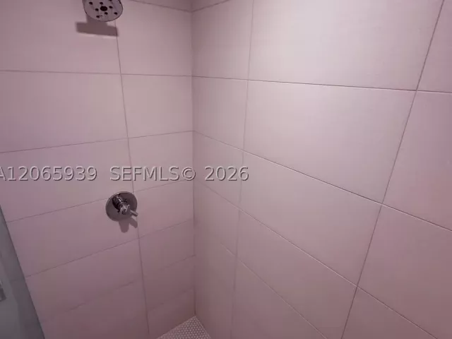 2-bedroom condo for rent in Miami - 2900 NE 7th Ave 1606 - MondialRealty