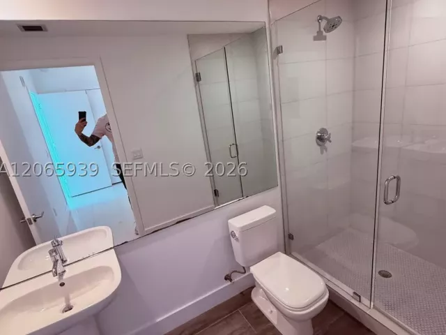 2-bedroom condo for rent in Miami - 2900 NE 7th Ave 1606 - MondialRealty