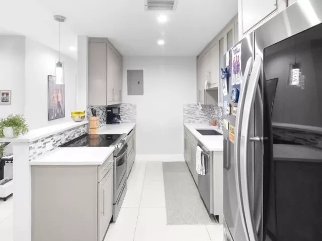 3-bedroom home for rent in Fort Lauderdale - 1341 NW 5th Avenue - MondialRealty