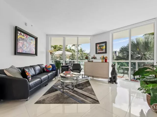 2-bedroom condo for sale in Fort Lauderdale - 347 N New River Drive E 310 - MondialRealty