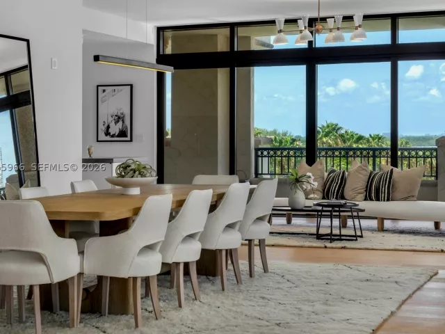 5-bedroom condo for sale in Miami Beach - 7061 Fisher Island Dr 7061 - MondialRealty