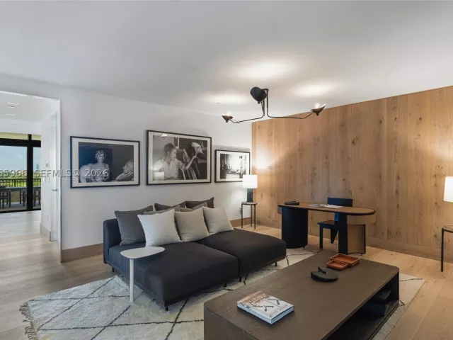 5-bedroom condo for sale in Miami Beach - 7061 Fisher Island Dr 7061 - MondialRealty