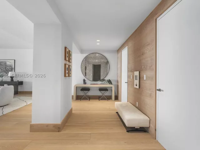 5-bedroom condo for sale in Miami Beach - 7061 Fisher Island Dr 7061 - MondialRealty