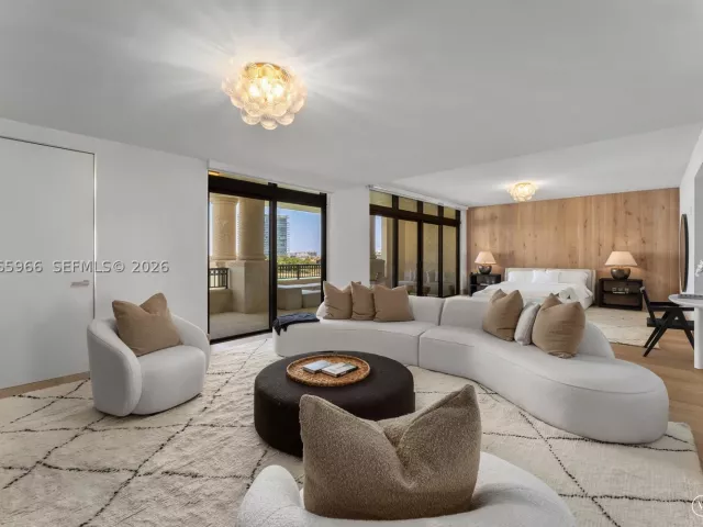 5-bedroom condo for sale in Miami Beach - 7061 Fisher Island Dr 7061 - MondialRealty