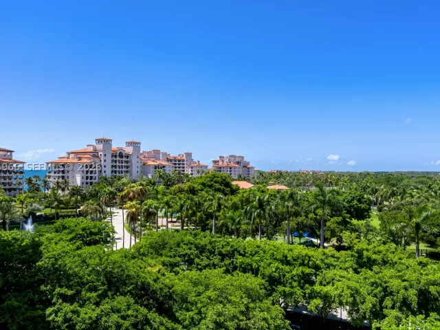 5-bedroom condo for sale in Miami Beach - 7061 Fisher Island Dr 7061 - MondialRealty