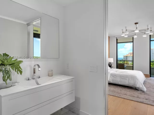 5-bedroom condo for sale in Miami Beach - 7061 Fisher Island Dr 7061 - MondialRealty