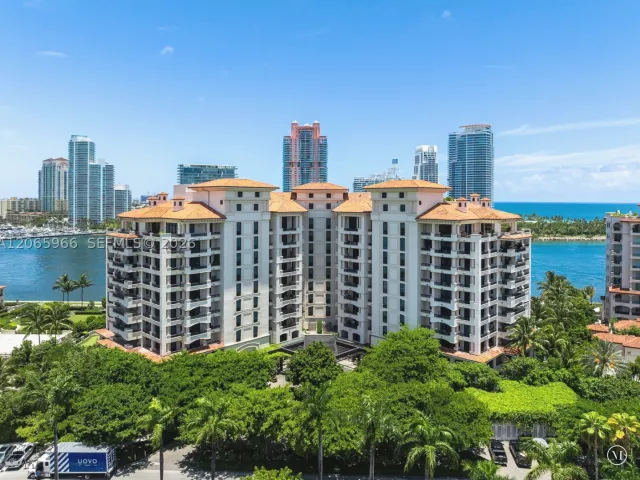 5-bedroom condo for sale in Miami Beach - 7061 Fisher Island Dr 7061 - MondialRealty