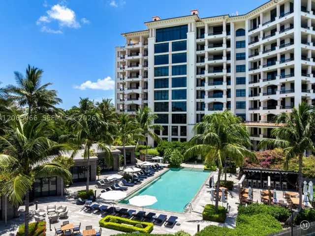 5-bedroom condo for sale in Miami Beach - 7061 Fisher Island Dr 7061 - MondialRealty
