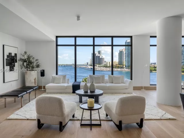 5-bedroom condo for sale in Miami Beach - 7061 Fisher Island Dr 7061 - MondialRealty