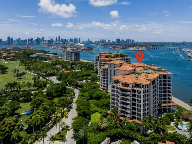 5-bedroom condo for sale in Miami Beach - 7061 Fisher Island Dr 7061 - MondialRealty