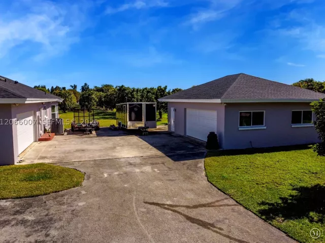4-bedroom home for sale in Homestead - 23505 SW 153rd Ave - MondialRealty
