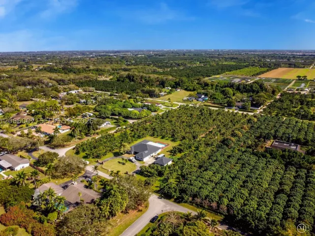 4-bedroom home for sale in Homestead - 23505 SW 153rd Ave - MondialRealty