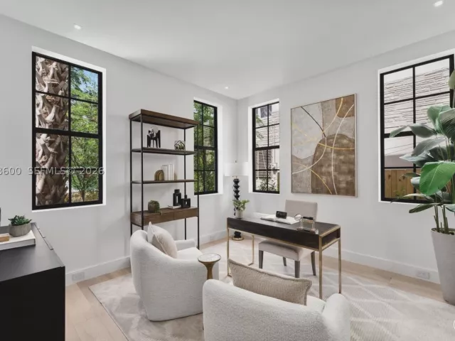 4-bedroom home for sale in Miami - 3372 Charles Ave - MondialRealty
