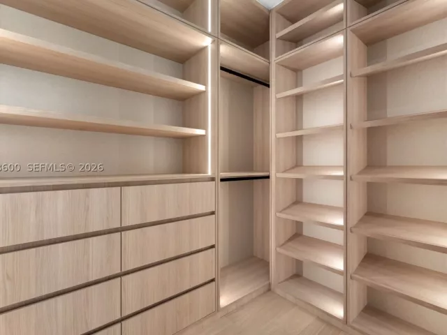 4-bedroom home for sale in Miami - 3372 Charles Ave - MondialRealty