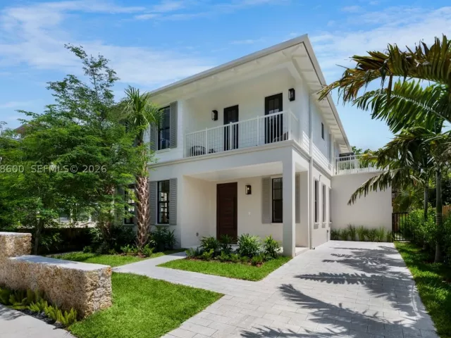4-bedroom home for sale in Miami - 3372 Charles Ave - MondialRealty
