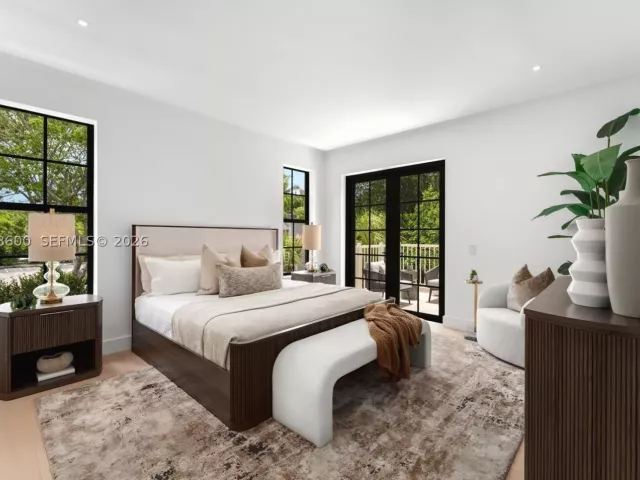 4-bedroom home for sale in Miami - 3372 Charles Ave - MondialRealty